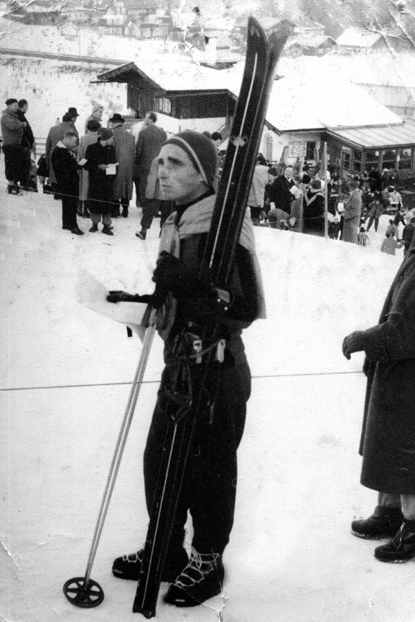 Рефик Јаја е најдобриот скијач на сите времиња во Македонија; – На натпревар во Инсбрук, Австрија (Фото: Архива на Јаја)